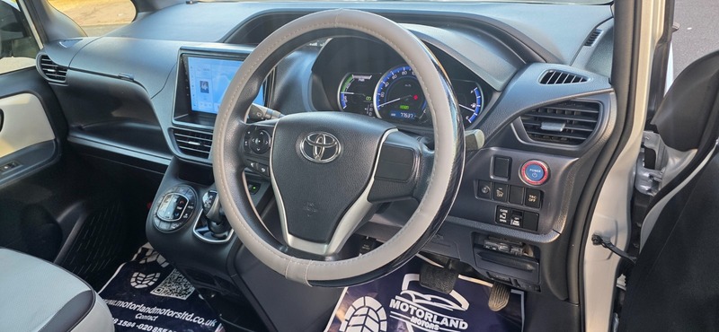 Used Toyota Noah 2014 for sale - 77162083: Photo 32