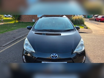 Used Toyota Yaris 2012 for sale - 74516785: Photo