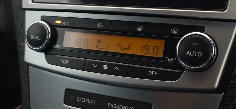 Used Toyota Avensis 2014 for sale - 77622145: Photo 42