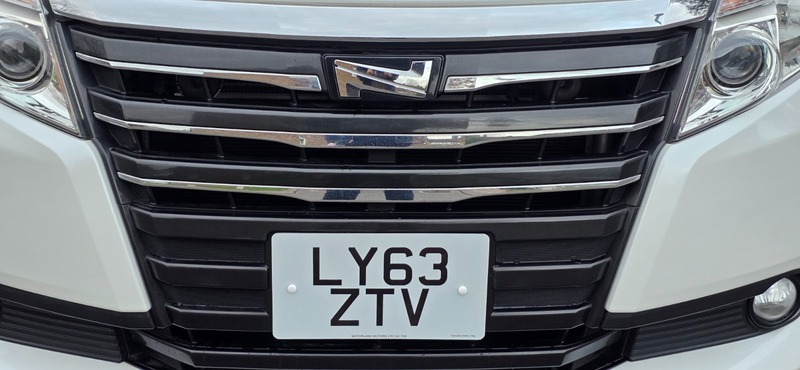 Used Toyota Noah 2014 for sale - 76570751: Photo 12