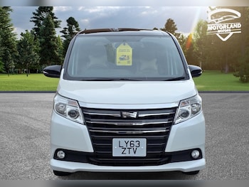 Used Toyota Noah 2014 for sale - 76570751: Photo