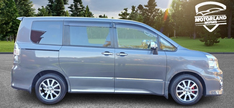 Used Toyota Voxy 2012 for sale - 75974776: Photo 10