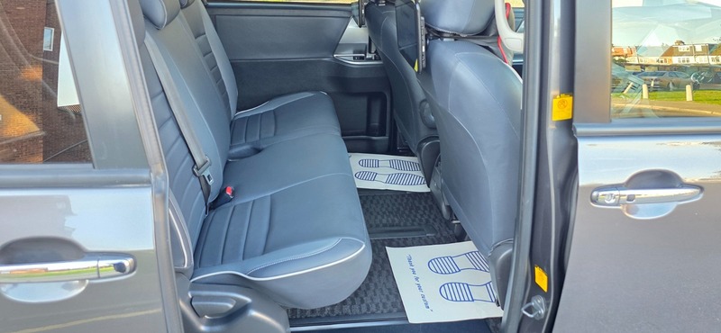 Used Toyota Voxy 2012 for sale - 75974776: Photo 17