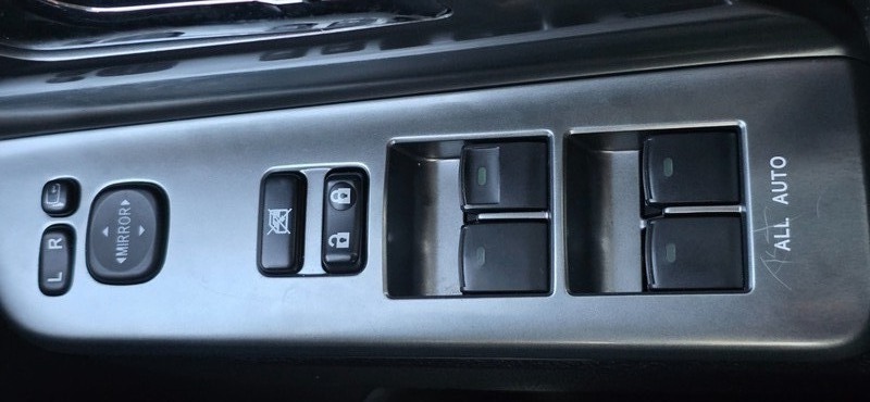 Used Toyota Voxy 2012 for sale - 75974776: Photo 43