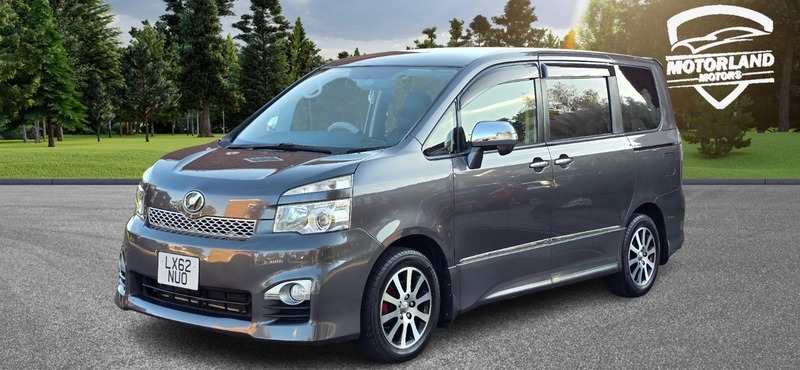 Used Toyota Voxy 2012 for sale - 75974776: Photo 5