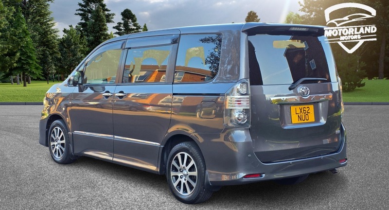 Used Toyota Voxy 2012 for sale - 75974776: Photo 7