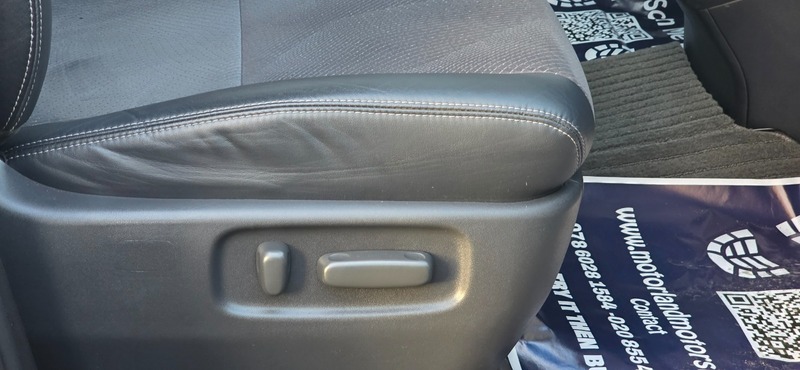 Used Toyota Estima 2014 for sale - 77162098: Photo 18