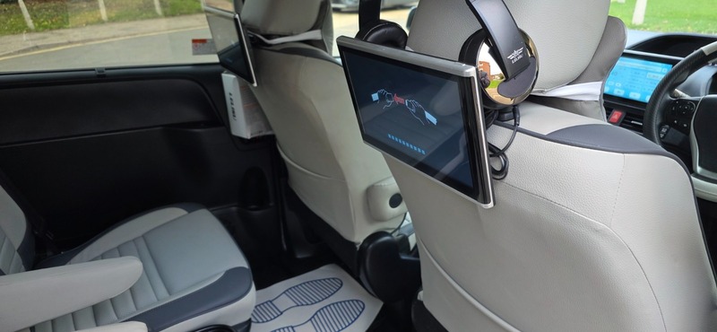 Used Toyota Voxy 2014 for sale - 76570762: Photo 20