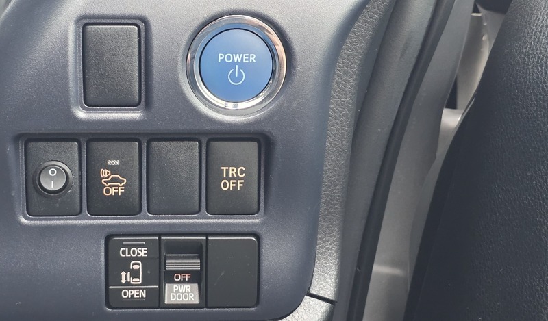 Used Toyota Voxy 2014 for sale - 76570762: Photo 49