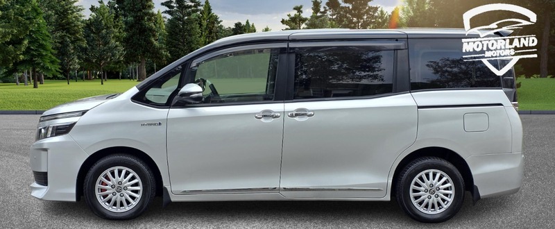 Used Toyota Voxy 2014 for sale - 76570762: Photo 5