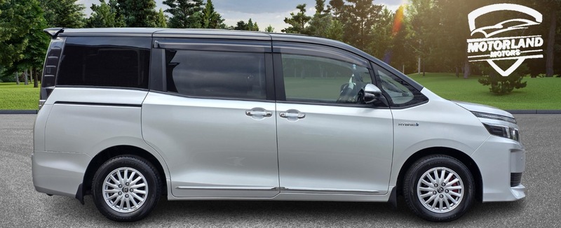 Used Toyota Voxy 2014 for sale - 76570762: Photo 9