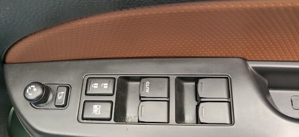 Used Suzuki Swift 2012 for sale - 73662122: Photo 42
