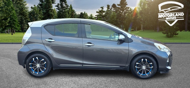 Used Toyota Yaris 2013 for sale - 77632305: Photo 10