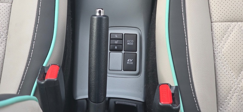 Used Toyota Yaris 2013 for sale - 77632305: Photo 28