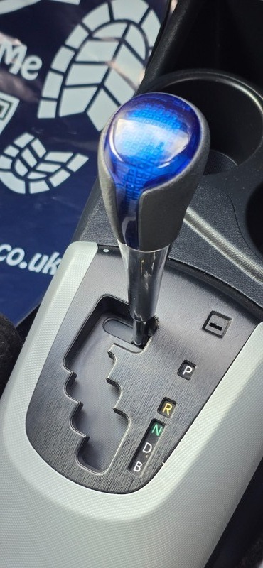 Used Toyota Yaris 2013 for sale - 77632305: Photo 43