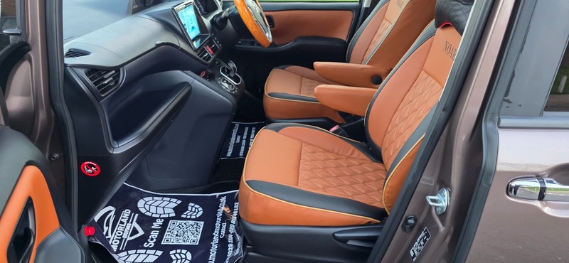 Used Toyota Noah 2014 for sale - 76784630: Photo 28