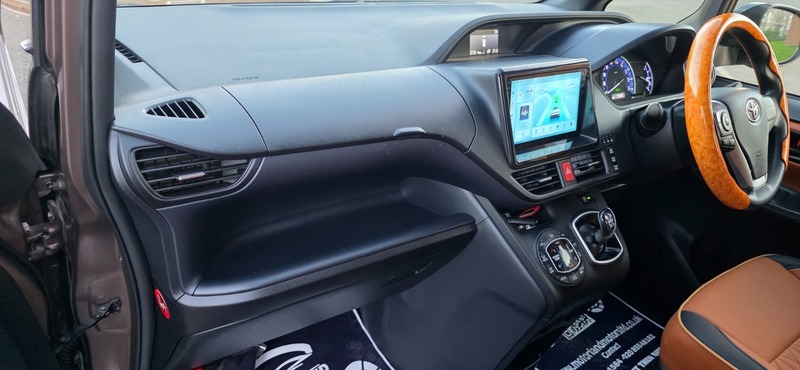 Used Toyota Noah 2014 for sale - 76784630: Photo 30