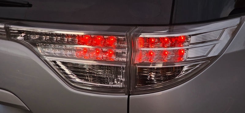 Used Toyota Estima 2014 for sale - 76313350: Photo 11