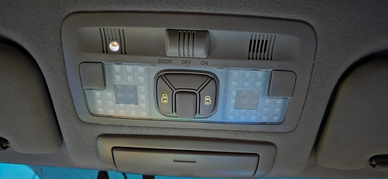 Used Toyota Estima 2014 for sale - 76313350: Photo 46