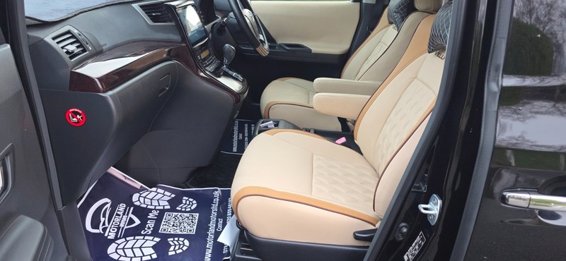 Used Toyota Vellfire 2013 for sale - 77162082: Photo 30