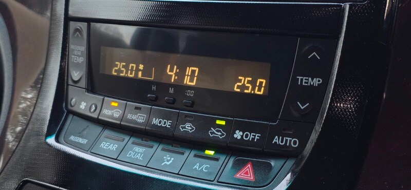 Used Toyota Vellfire 2013 for sale - 77162082: Photo 48