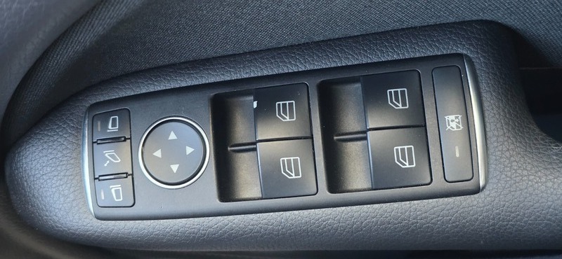 Used Mercedes-Benz B Class 2012 for sale - 77213223: Photo 39