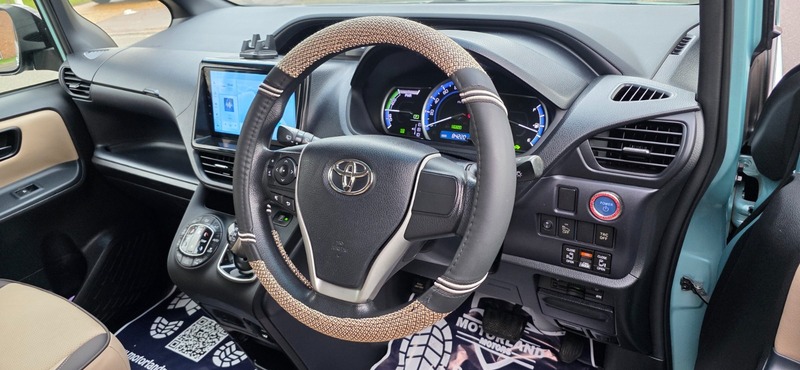 Used Toyota Noah 2014 for sale - 77162079: Photo 30