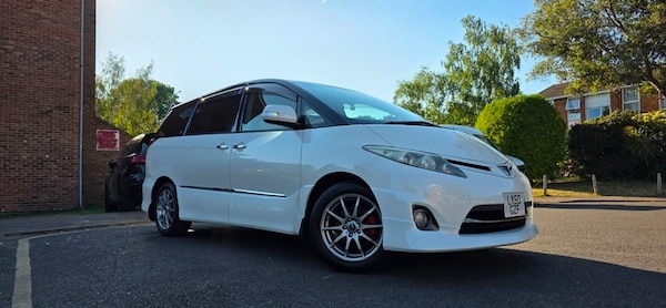 Used Toyota Estima 2011 for sale - 74541493: Photo 1