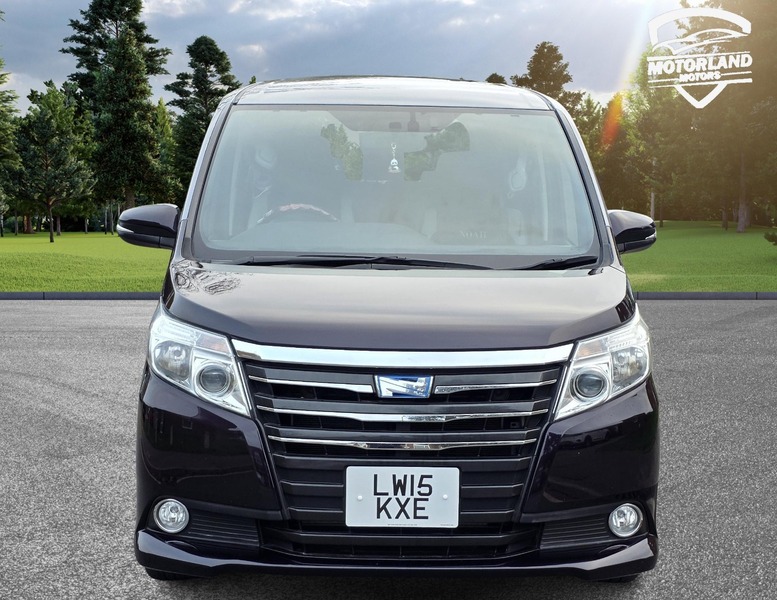 Used Toyota Noah 2025 for sale - 76631104: Photo 4