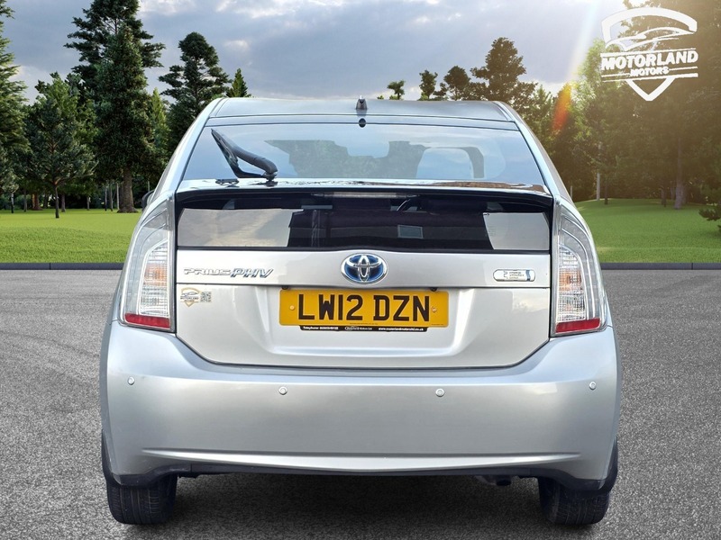 Used Toyota Prius 2012 for sale - 77622111: Photo 8