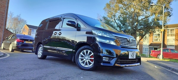 Used Toyota Vellfire 2011 for sale - 73662133: Photo 1