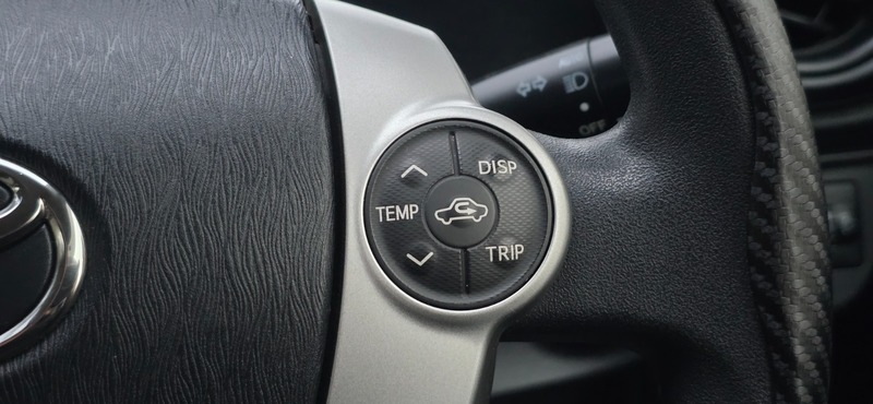 Used Toyota Yaris 2014 for sale - 76605330: Photo 31