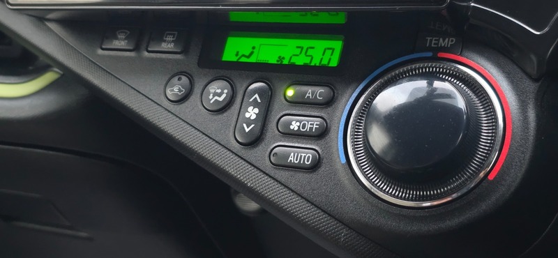 Used Toyota Yaris 2014 for sale - 76605330: Photo 41