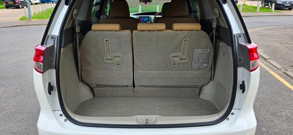 Used Toyota Estima 2011 for sale - 74541526: Photo 25