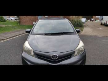 Used Toyota Yaris 2013 for sale - 73662166: Photo