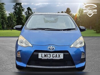 Used Toyota Yaris 2013 for sale - 76570745: Photo