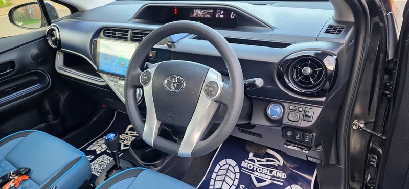 Used Toyota Yaris 2015 for sale - 77632304: Photo 25