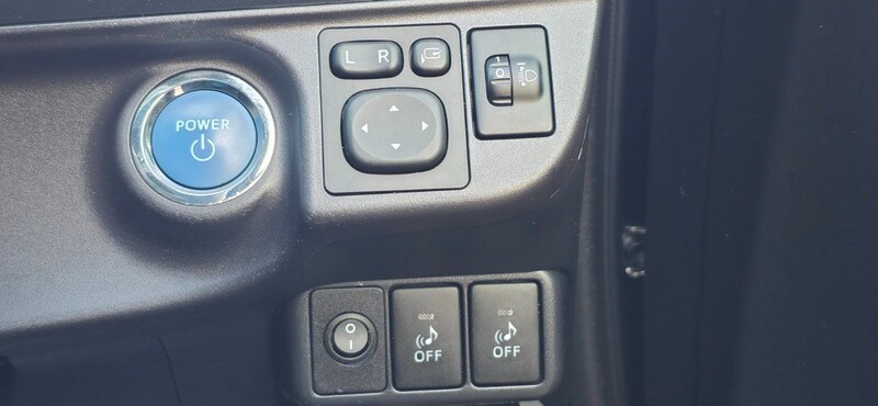 Used Toyota Yaris 2015 for sale - 77632304: Photo 44