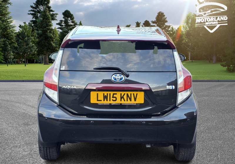 Used Toyota Yaris 2015 for sale - 77632304: Photo 8