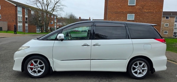 Used Toyota Estima 2011 for sale - 73691045: Photo 12