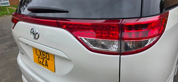 Used Toyota Estima 2011 for sale - 73691045: Photo 17