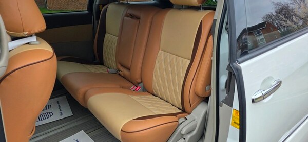 Used Toyota Estima 2011 for sale - 73691045: Photo 27