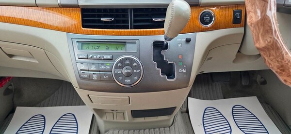 Used Toyota Estima 2011 for sale - 73691045: Photo 37