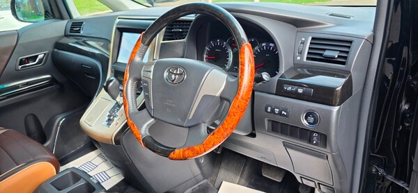 Used Toyota Vellfire 2011 for sale - 73691025: Photo 35
