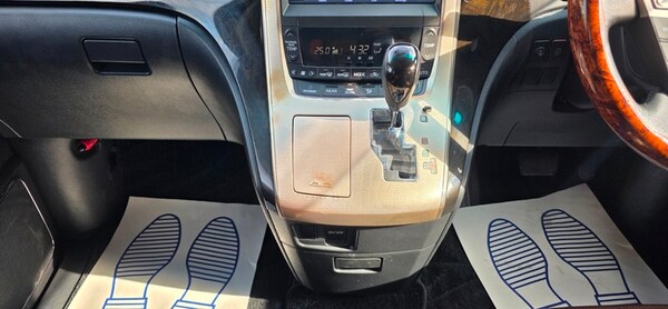 Used Toyota Vellfire 2011 for sale - 73691025: Photo 40