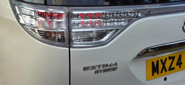 Used Toyota Estima 2010 for sale - 75716995: Photo 12