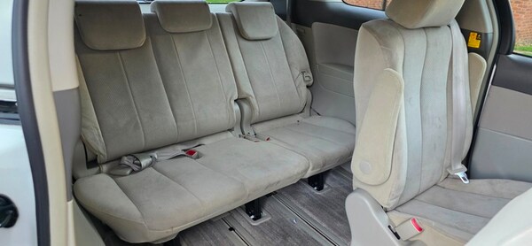 Used Toyota Estima 2010 for sale - 75716995: Photo 18