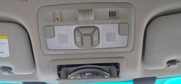 Used Toyota Estima 2010 for sale - 75716995: Photo 41