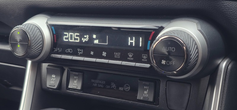 Used Toyota RAV4 2021 for sale - 76884576: Photo 40