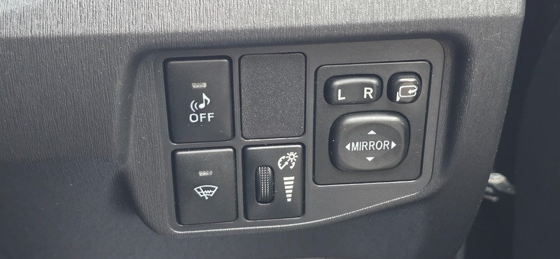 Used Toyota Prius 2012 for sale - 77622116: Photo 47